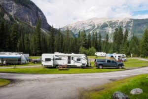 RV Insurance Coverage: What Full-Time and Weekend RVers Need